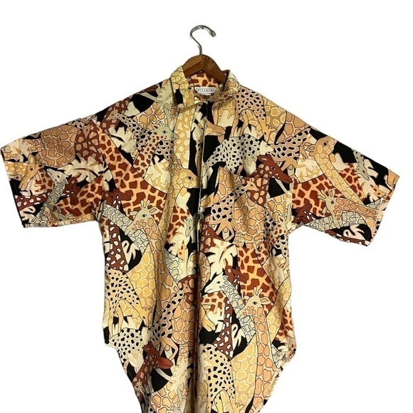 VINTAGE Mirrors Giraffe Graphic Short Sleeve Button Down - Picture 1 of 4